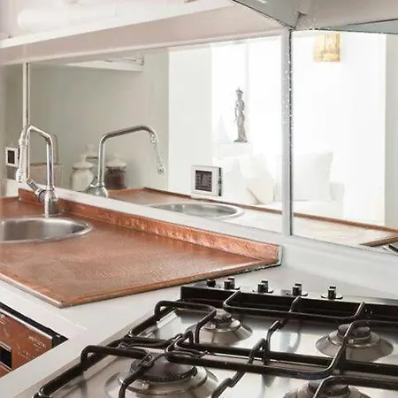 Navona Color Vicolo Delle Vacche Apartman Róma